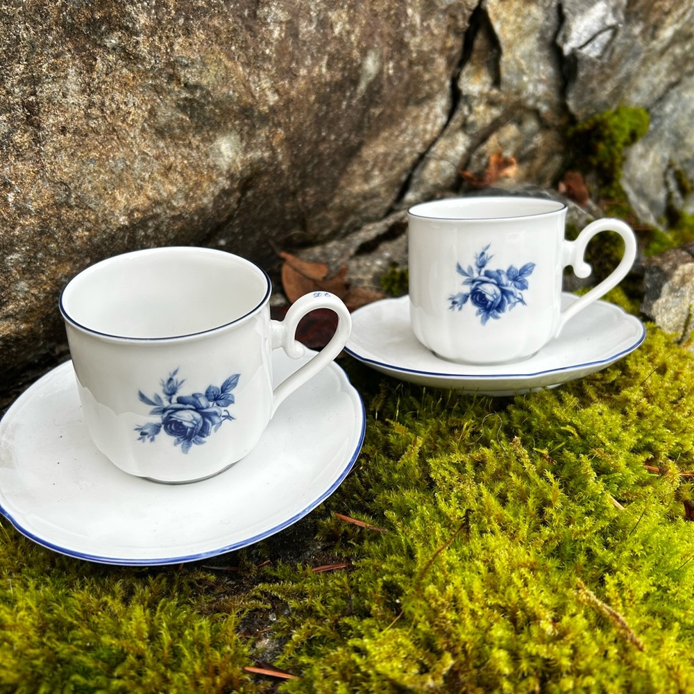 Elegant Blue Floral Mugs with Saucers by Selfmann Welden set of 2